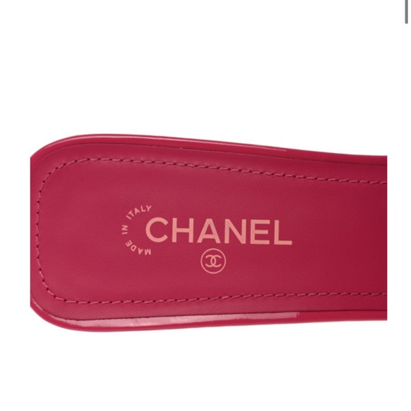 CHANEL calfskin CC mules - Picture 11 of 11